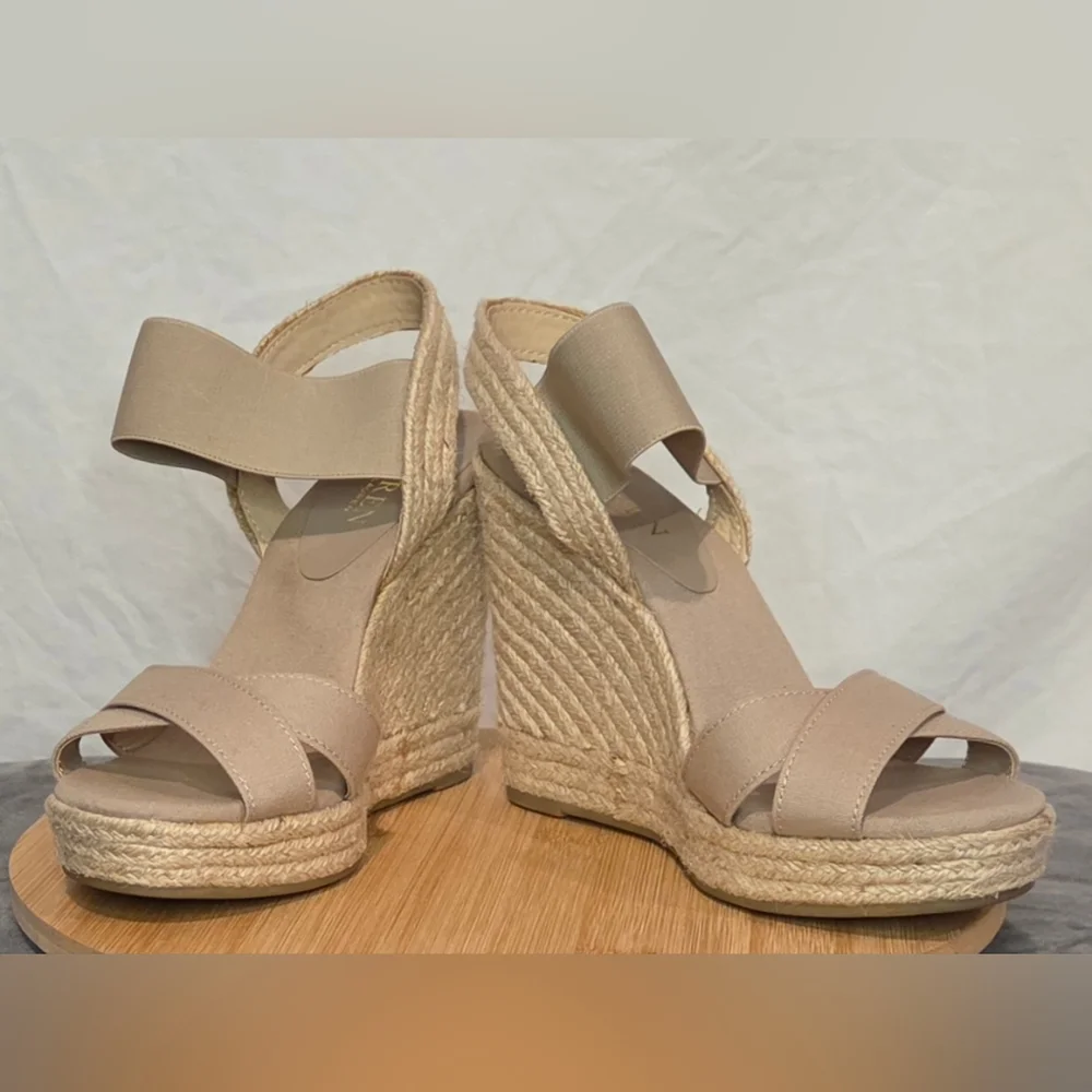 *NWOT* Ralph Lauren Macrame Wedge Sandals